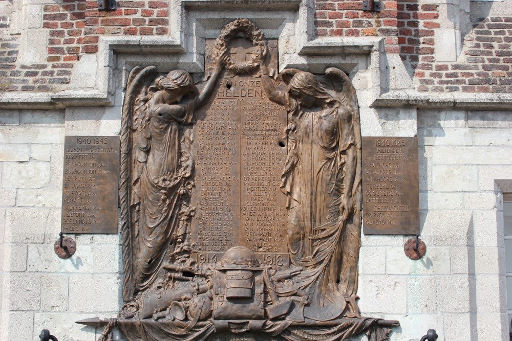 War Memorial Zomergem #2