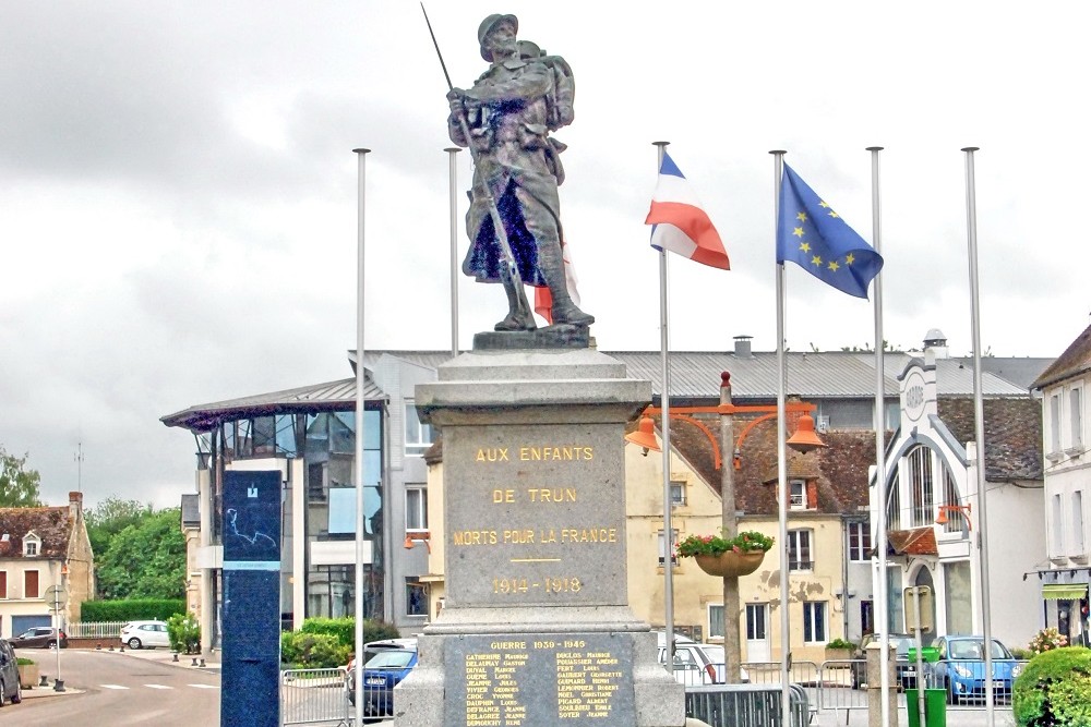 Monument Oorlogsslachtoffers Eerste En Tweede Wereldoorlog Trun #1