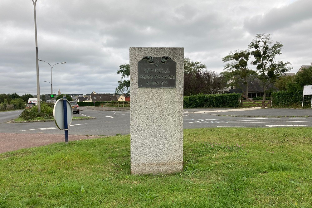 Monument 47e Royal Marine Commando