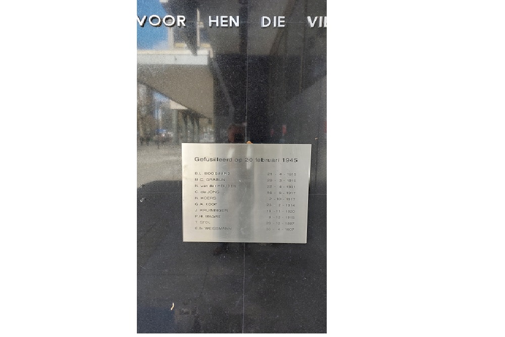 Memorial Executions 20-02-1945 Coolsingel #2