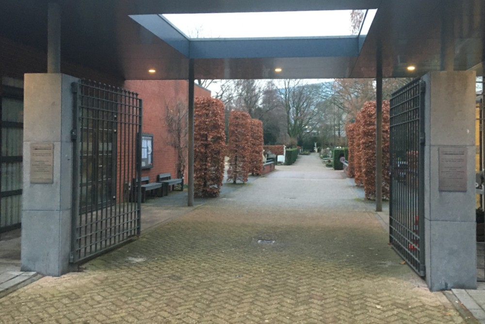Nederlandse Oorlogsgraven Rooms Katholieke Begraafplaats Buitenveldert Amsterdam #2