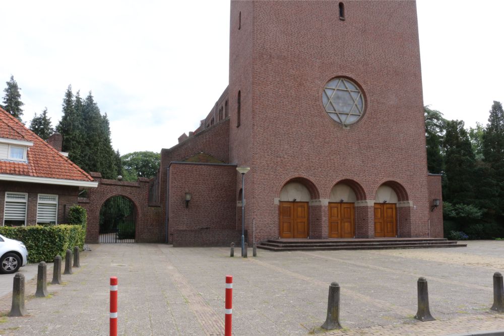 Nederlandse Oorlogsgraven Rooms Katholieke Begraafplaats Heilig Hart Vught #1