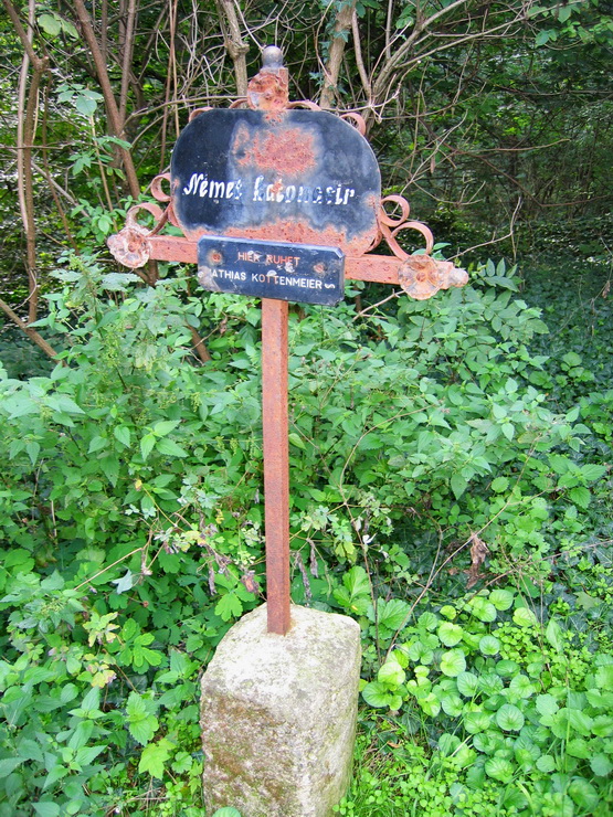 Hungarian War Graves Lovasberny #3