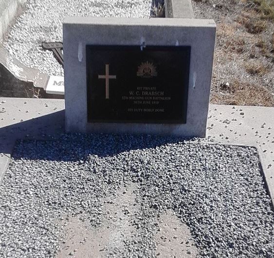 Commonwealth War Grave Chinchilla Old Cemetery