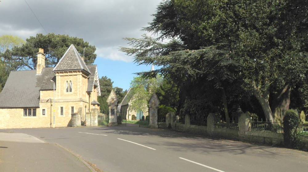 Oorlogsgraven van het Gemenebest London Road Cemetery