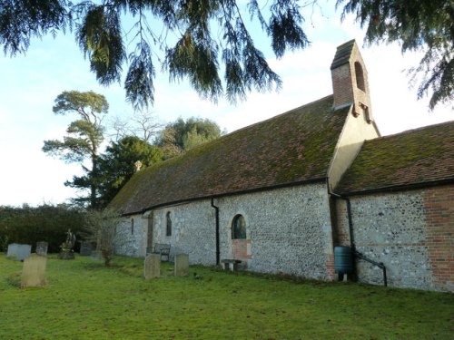 Oorlogsgraf van het Gemenebest Morestead Churchyard #1