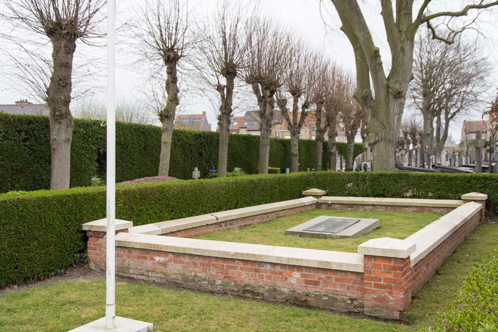 Oorlogsbegraafplaats Veurne #4