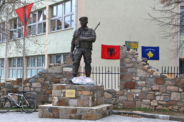 Monument Shemsi Ahmeti