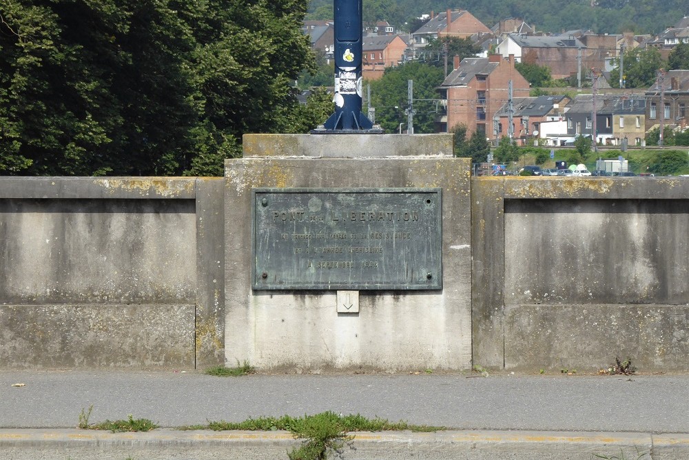 Memorial to Pont de la Libration Namur #2