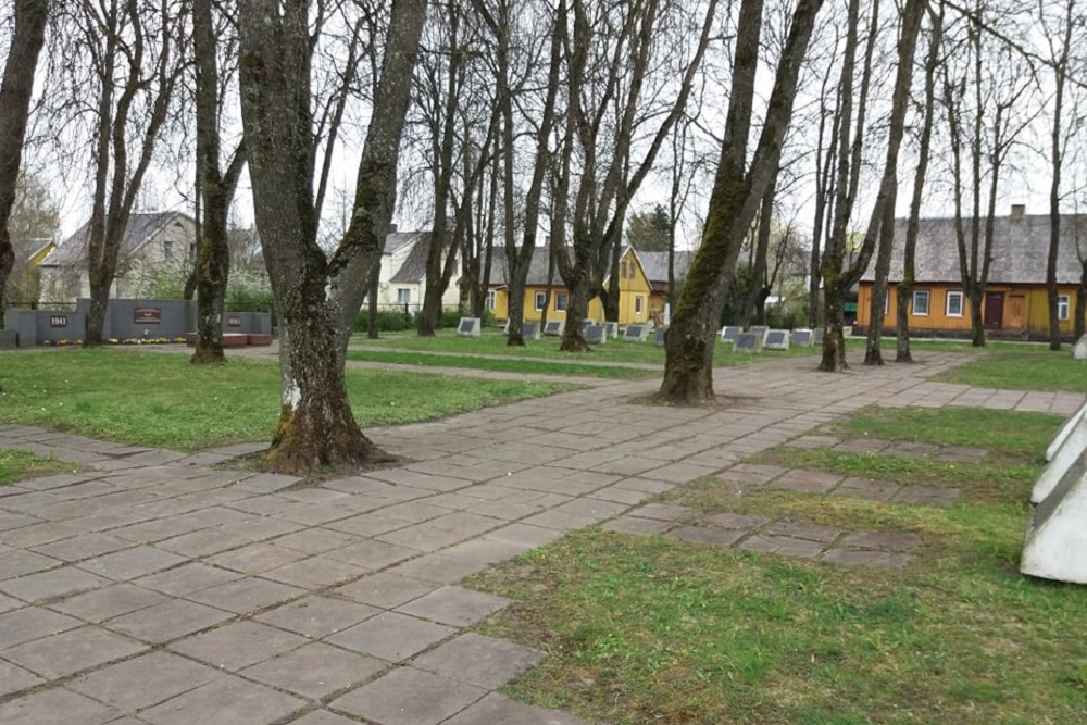 Soviet War Cemetery Salantai #2