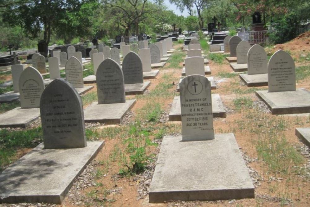 Commonwealth War Graves Trimulgherry Cantonment Cemetery #1