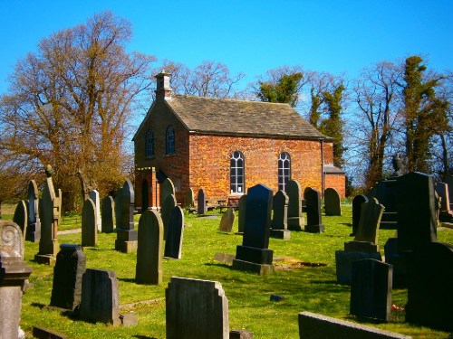 Commonwealth War Graves Becconsal Chapelyard #1