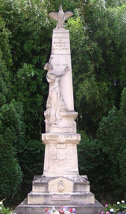 War Memorial Bourgueil #1