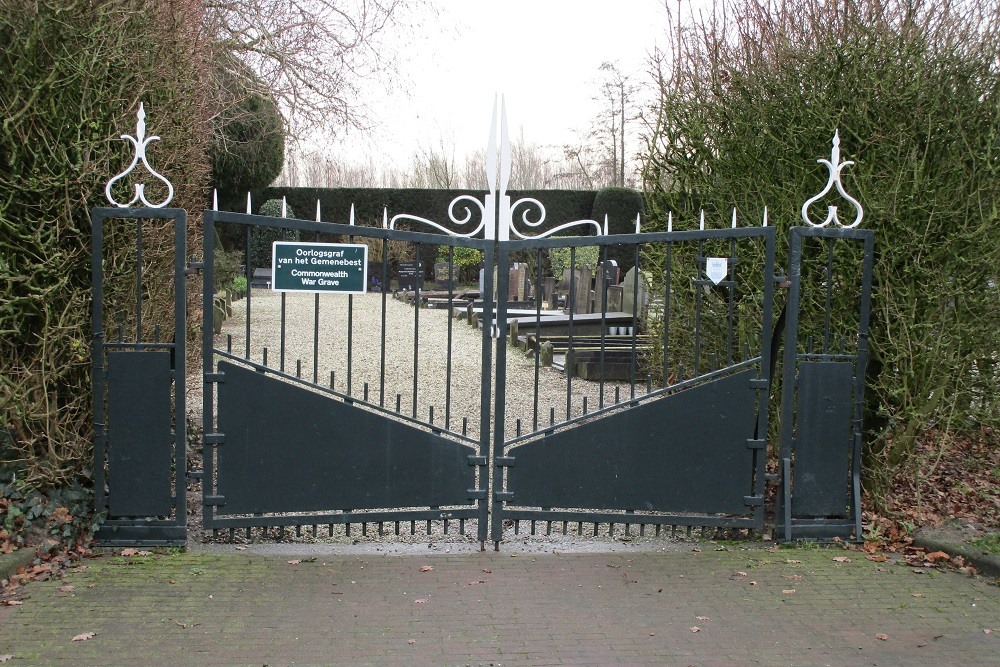 Commonwealth War Grave General Cemetery Vreeswijk