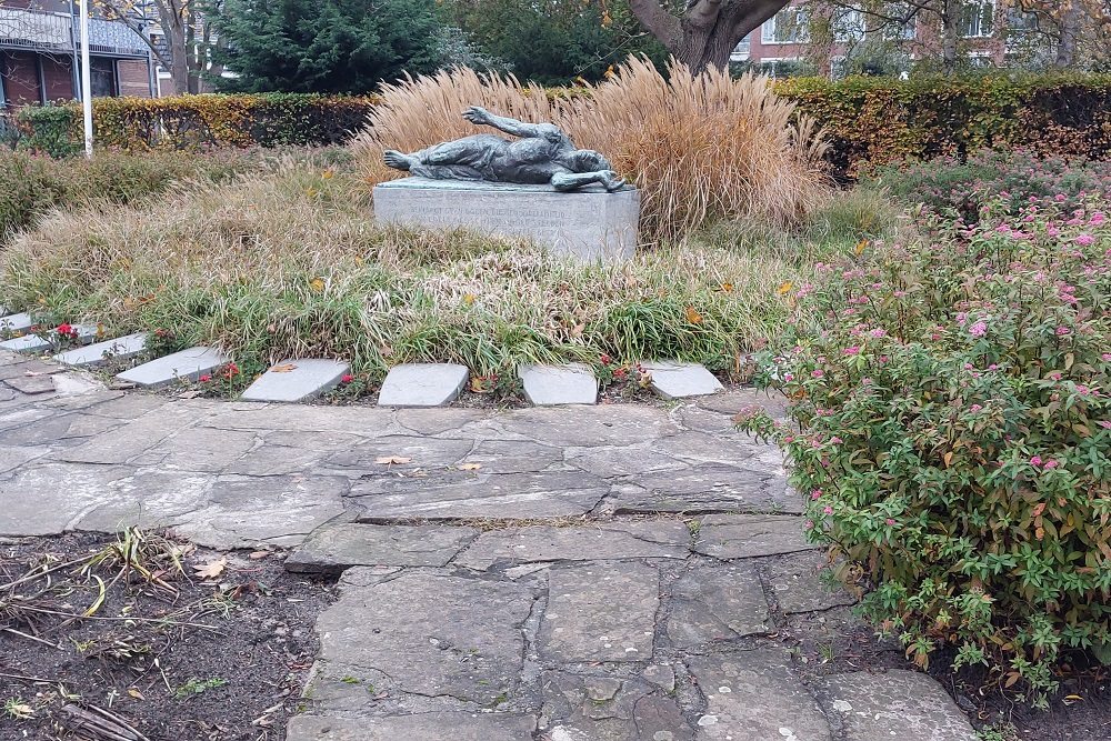 War Memorial Naaldwijk #1