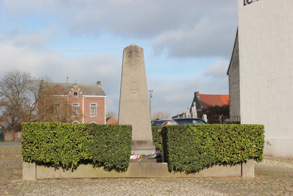 Oorlogsmonument Vieux-Genappe #1