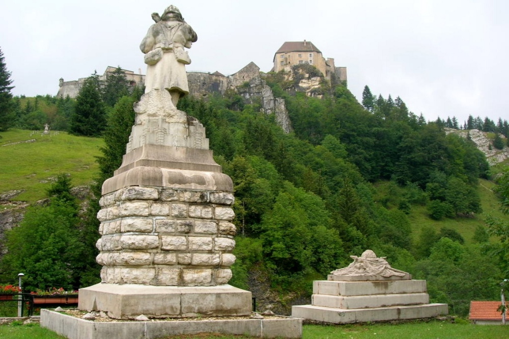 War Memorial La Cluse-et-Mijoux #3