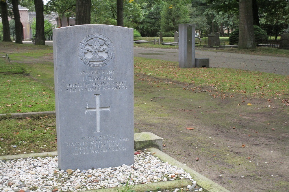 Commonwealth War Graves Amersfoort Cemetery Soesterweg #5