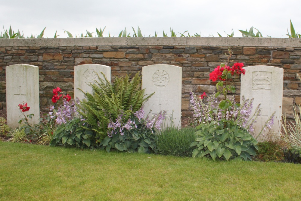 Ferme-Olivier Commonwealth War Cemetery #3