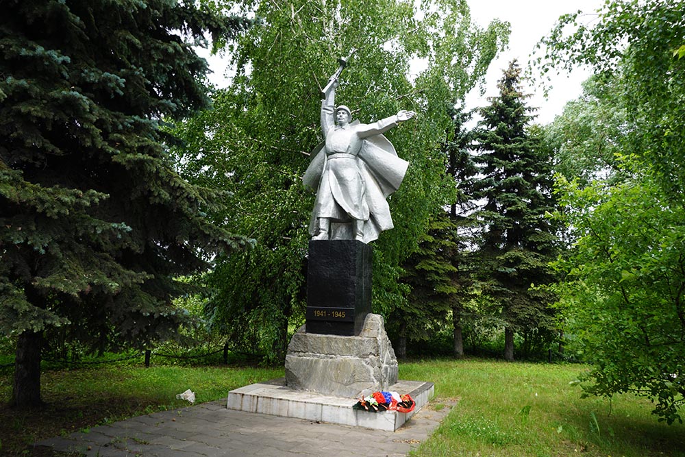 War Memorial Chernoye #2