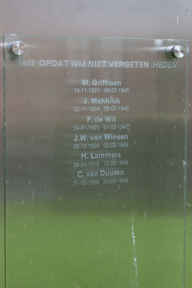 Oorlogsmonument Algemene Begraafplaats Woerden #3