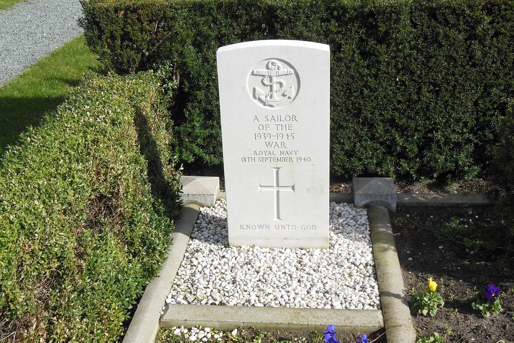 Commonwealth War Graves Protestant Churchyard Heemskerk #3