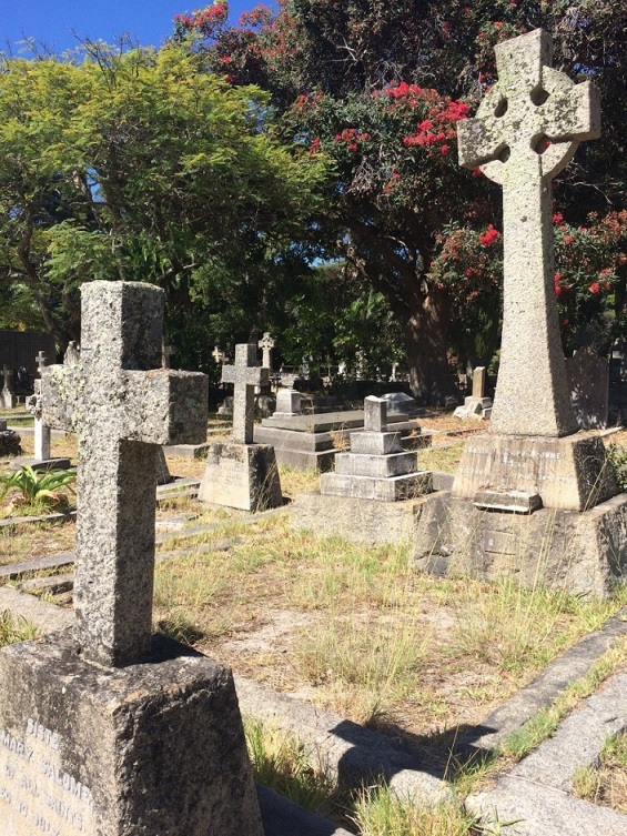 Commonwealth War Graves St. Saviour’s Cemetery