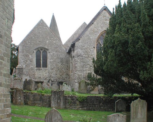 Oorlogsgraf van het Gemenebest All Saints Churchyard