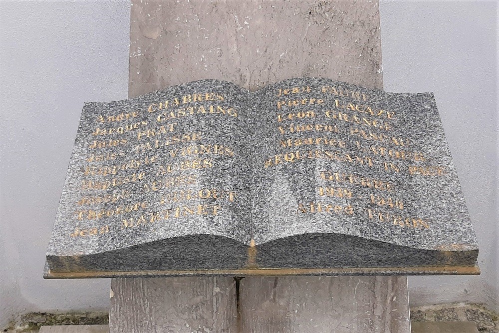 Oorlogsmonument Peyrouse #4
