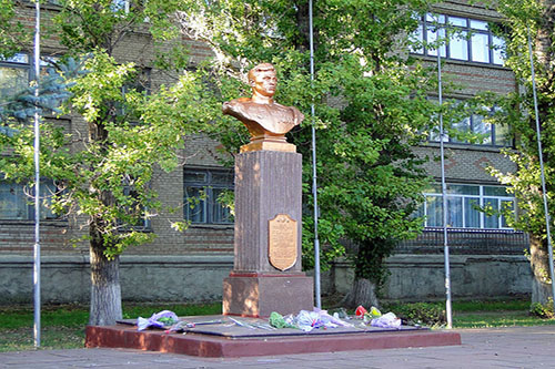 Monument Held van de Sovjet-Unie M.I. Semeyku #1