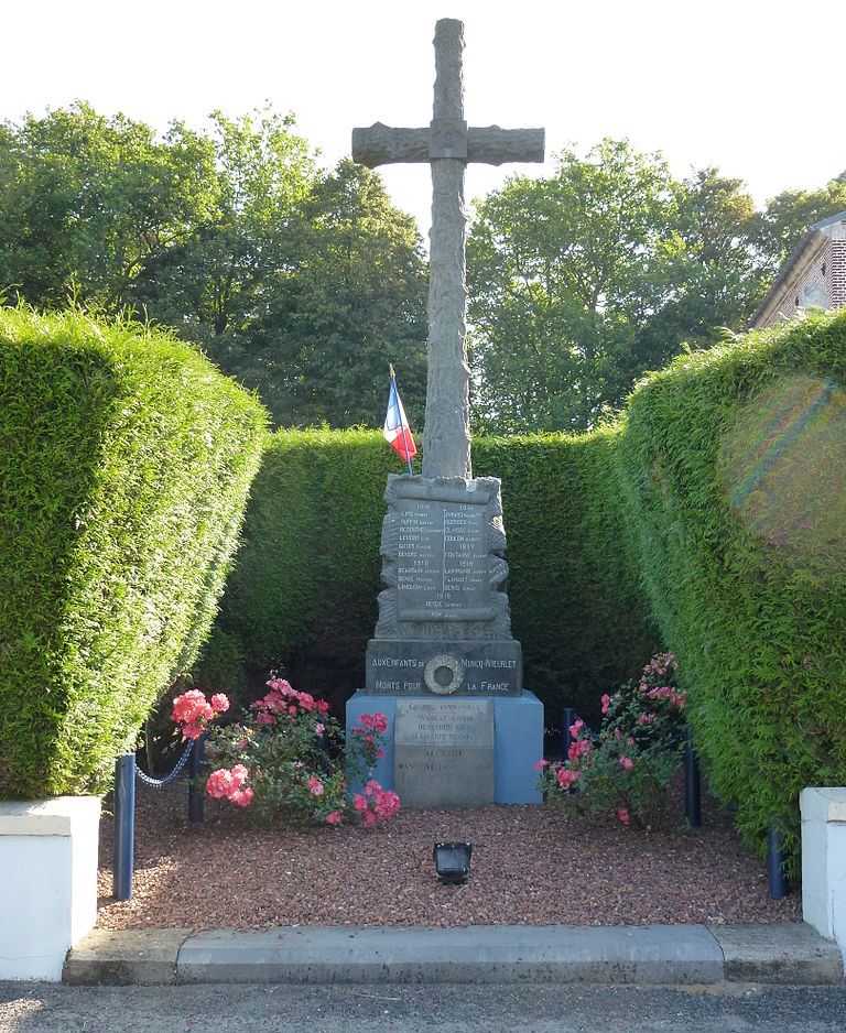 War Memorial Muncq-Nieurlet #1