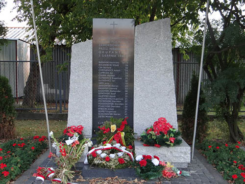 Monument Slachtoffers Eerste Dag Warschau Opstand #1