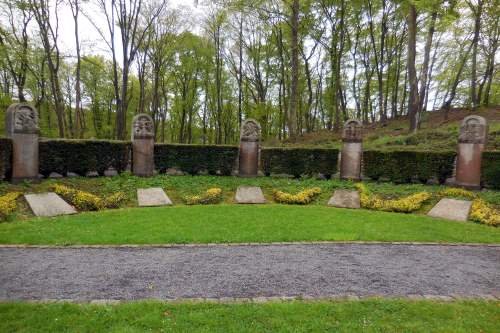 Oorlogsmonument Wachtberg #2