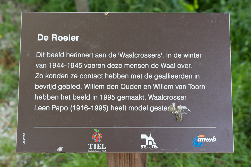 Monument 'De Roeier' #5