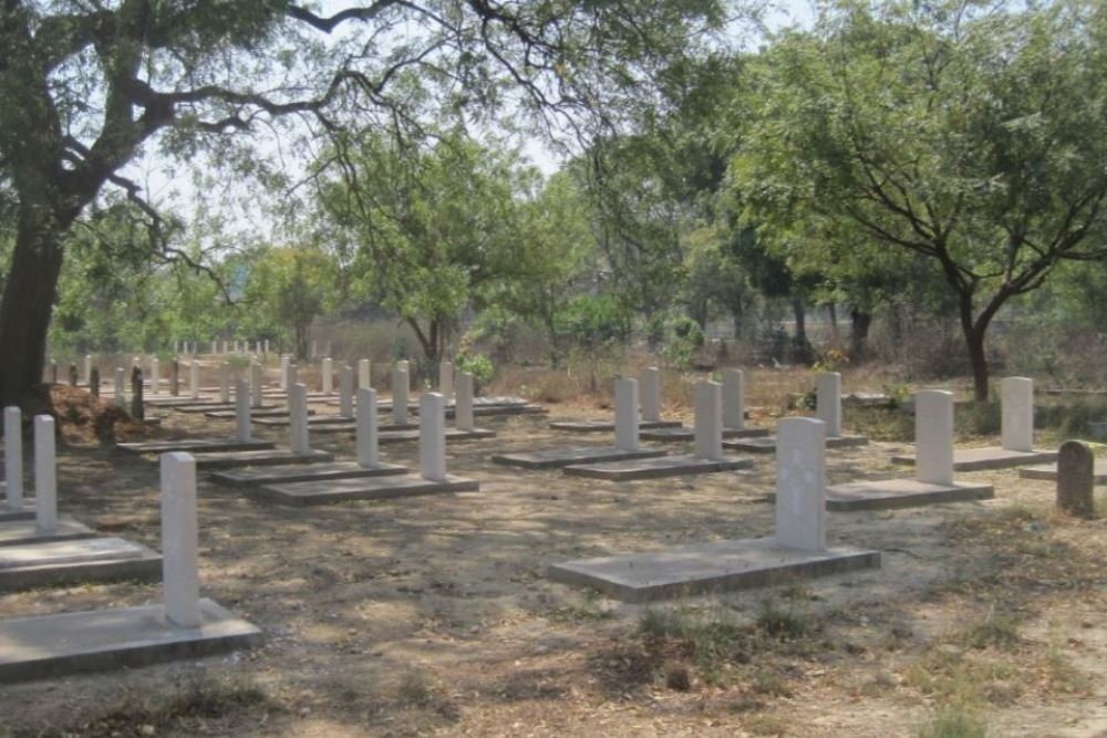 Oorlogsgraven van het Gemenebest Lucknow Cantonment Military Cemetery