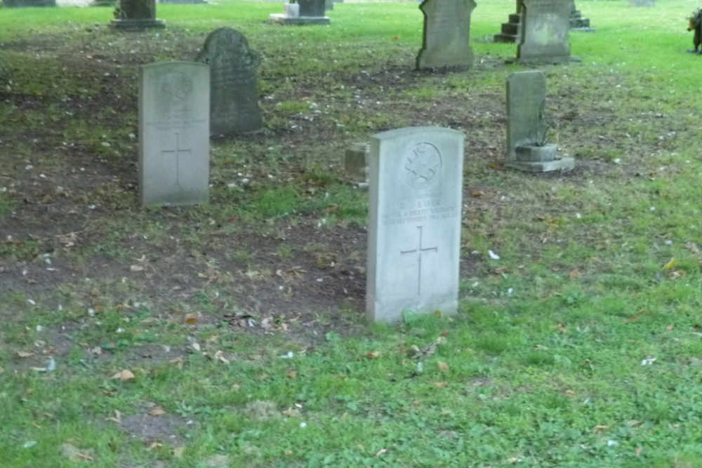 Commonwealth War Graves Newark-on-Trent Cemetery #5