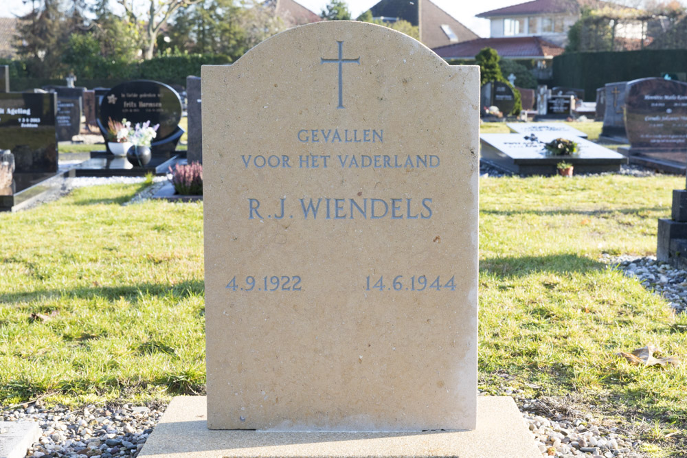 Nederlandse oorlogsgraven Rooms Katholieke Begraafplaats Zeddam #3