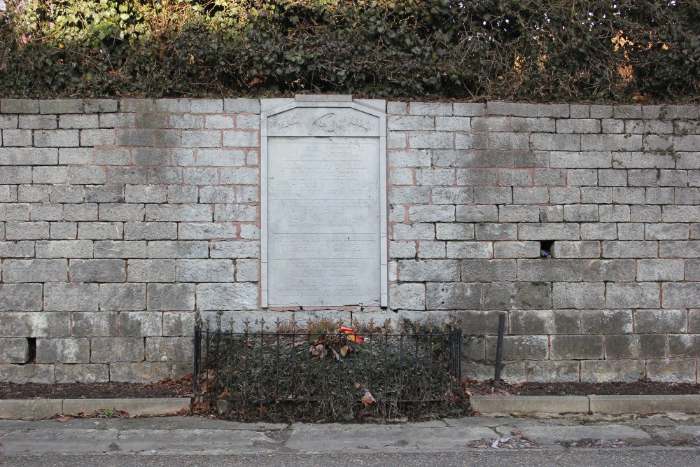 War Memorial Florzé #1