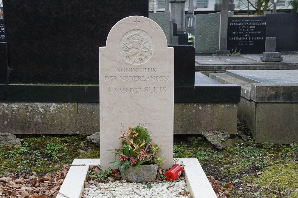 Nederlandse Oorlogsgraven Rooms Katholieke Begraafplaats Ter Apel #1