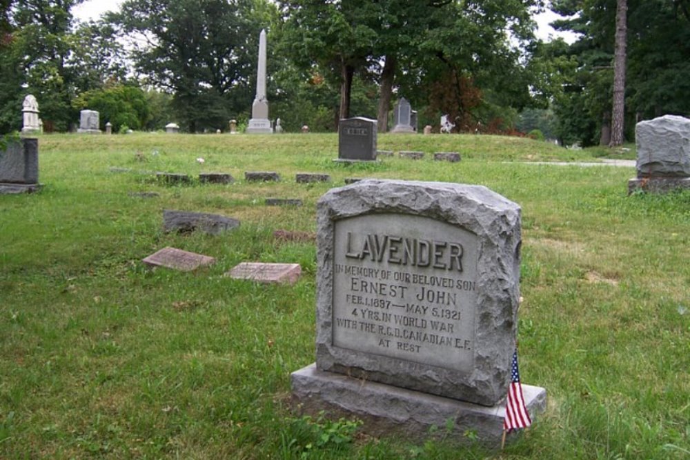 Commonwealth War Grave Elmwood Cemetery