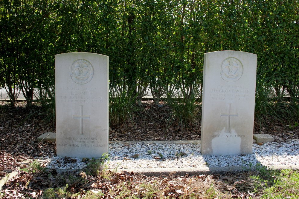 Commonwealth War Graves Anzegem #4