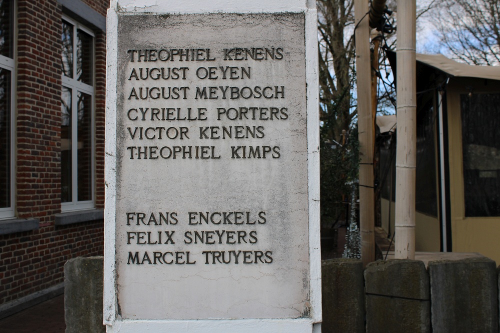 War Memorial Zelem #3
