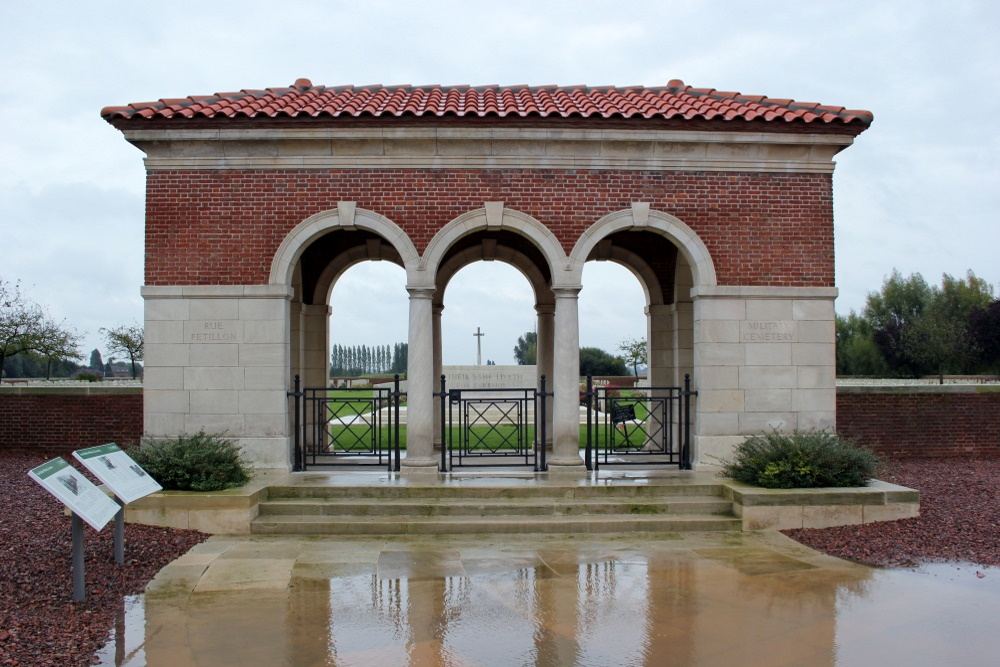 Rue-Petillon Commonwealth War Cemetery