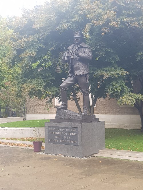 Statue Earl Alexander of Tunis