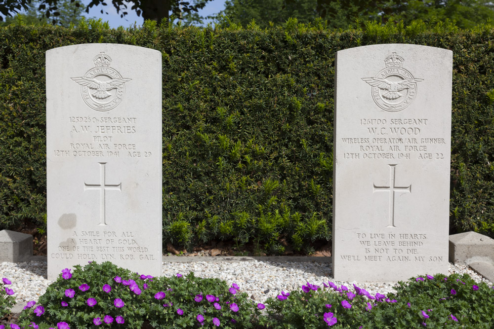 Commonwealth War Graves General Cemetery Emmeloord #3