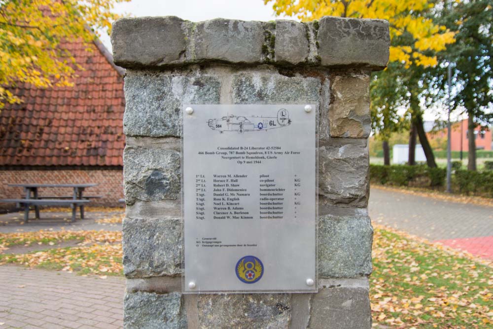 Monument Neergestorte Vliegtuigen Gierle #5