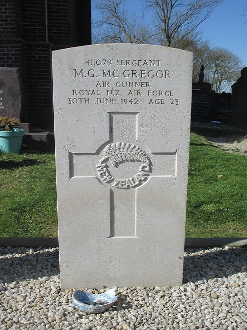 Commonwealth War Graves Special Cemetery Holwerd #4