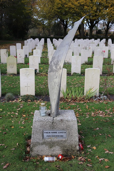 Monument Britse Militairen Algemene Begraafplaats Bergen #2