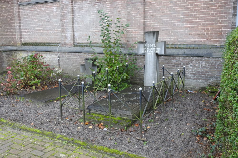 Nederlandse Oorlogsgraven Rooms Katholiek Kerkhof Raamsdonk