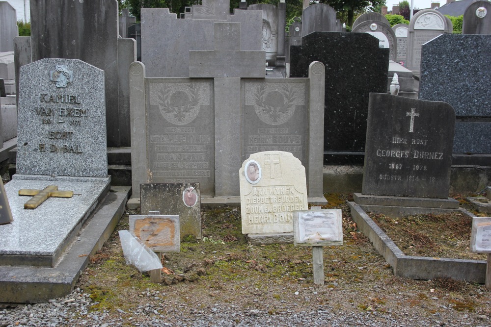Belgian War Graves Vlamertinge #2